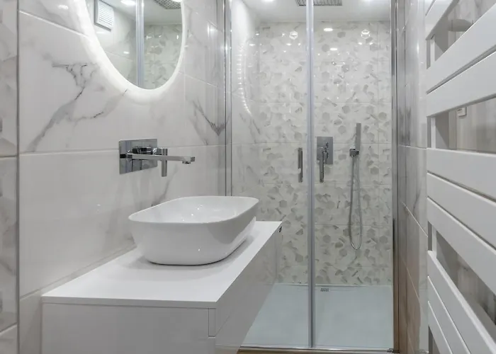 Deja Blue Old Center Studio. Sofya